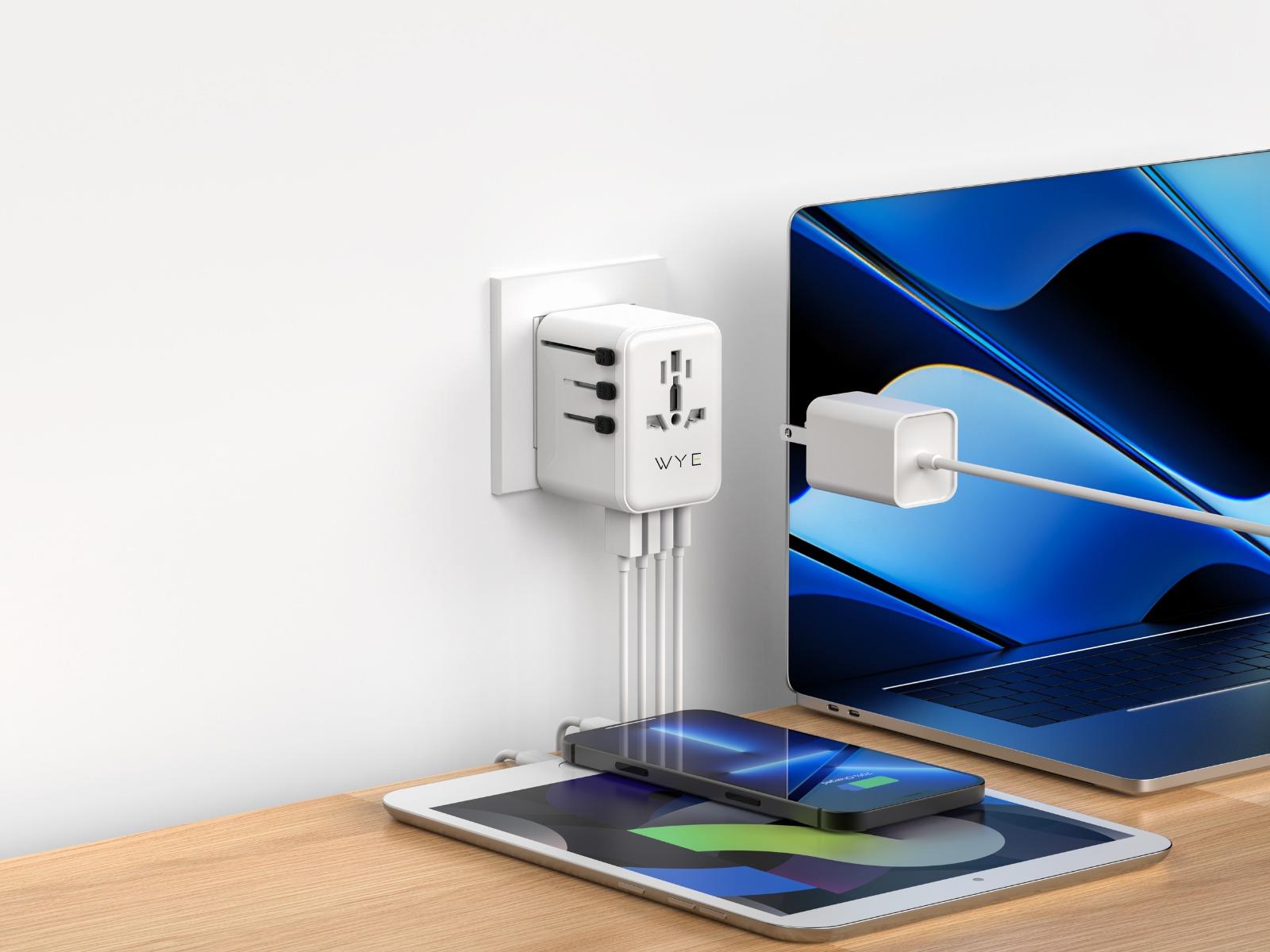 Wyeflux Universal Travel Adaptor 25W