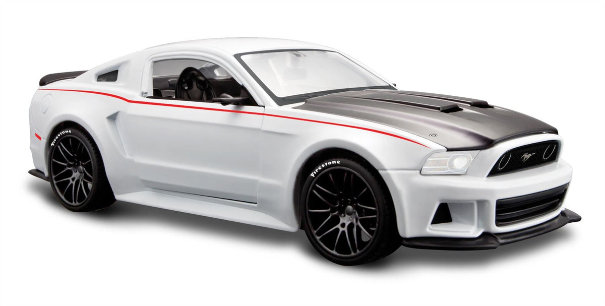 1:24 Ford Mustang Street Racer 2014  - Diecast Model car Collectables Burago